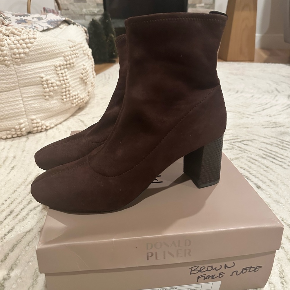 Elegant Brown Ankle Boots